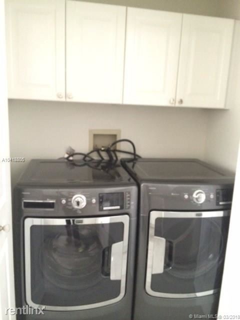 Foto del edificio - 2 br, 2 bath  - Village 10204