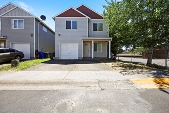 Building Photo - 12564 SE Ramona St