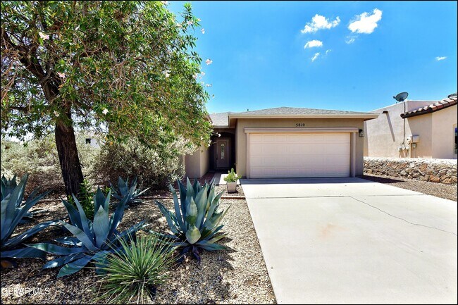 Building Photo - 5810 Redstone Mesa Ct