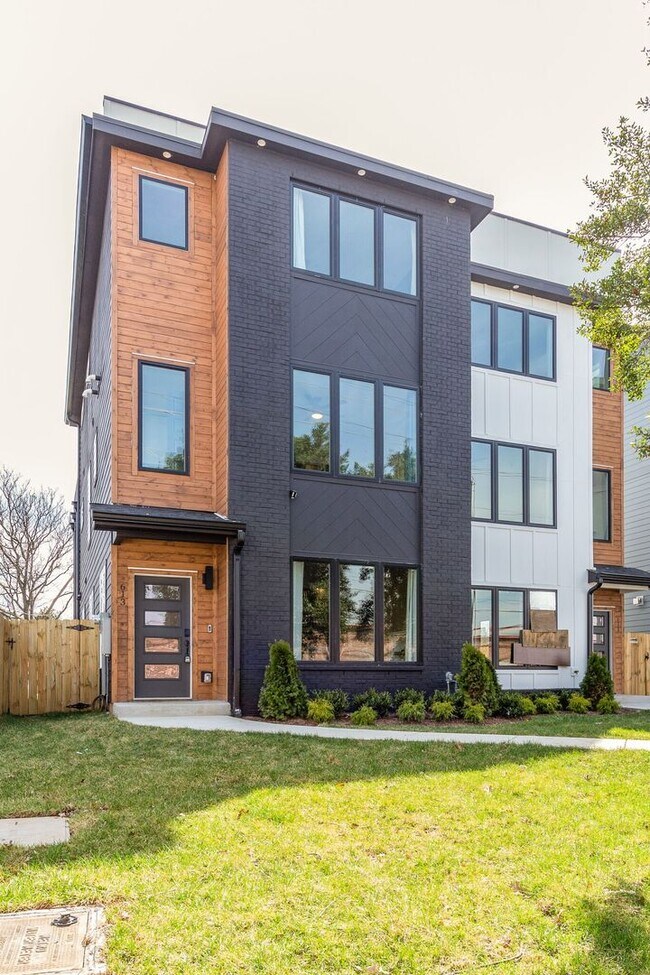 Foto del edificio - 613 21st Ave N