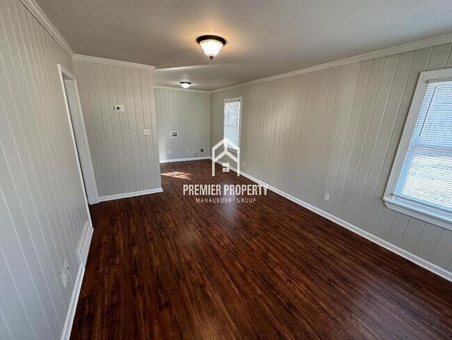 Building Photo - 285 Hope - Available Now!