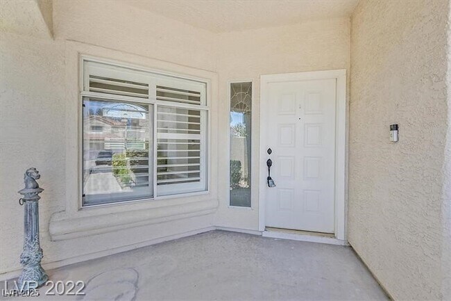 Building Photo - 9725 Hitching Rail Dr