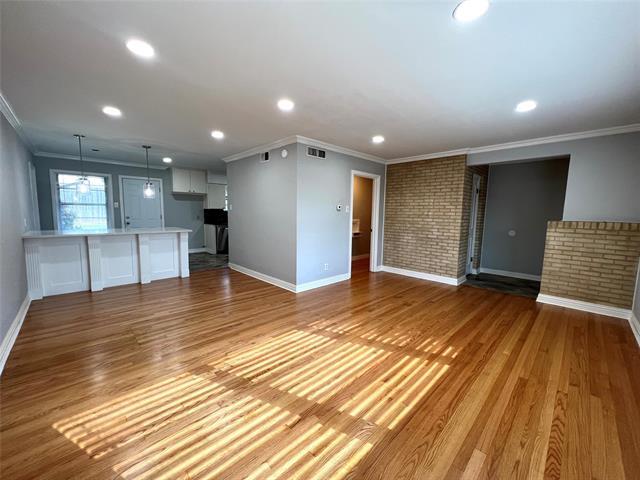 Building Photo - 9420 Green Terrace Dr