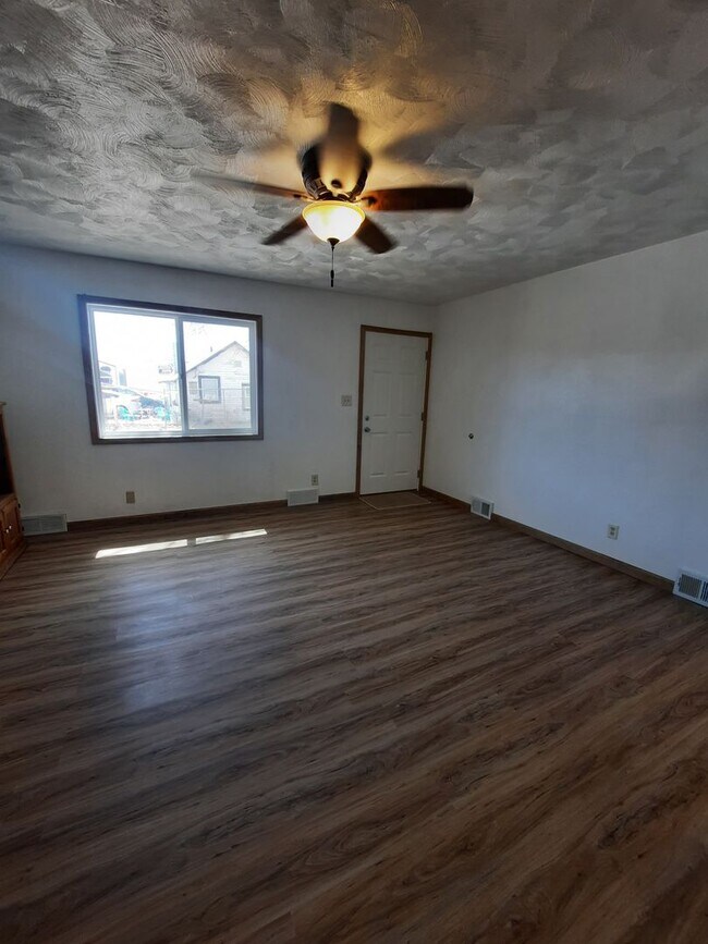 Building Photo - 4 BED | 1 BATH | HOME | NORTH
