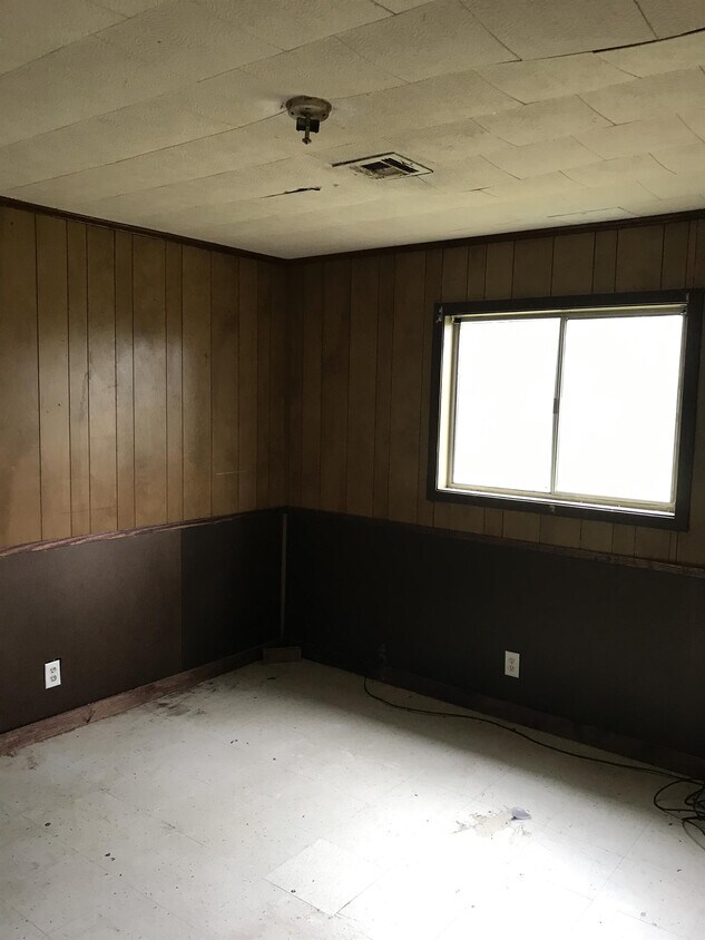 Building Photo - 19 Savella Dr