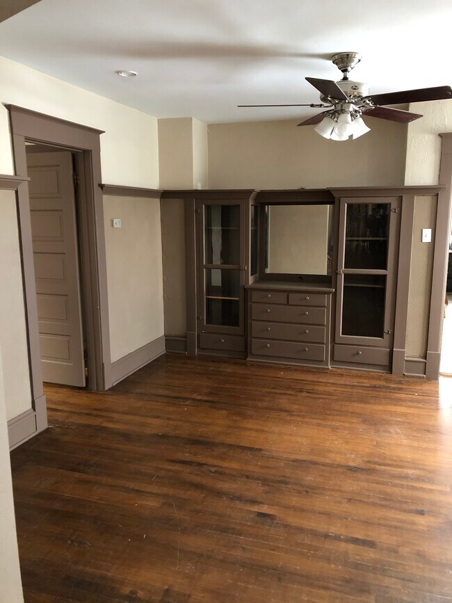 Comedor al dormitorio - 812 Swift Ave