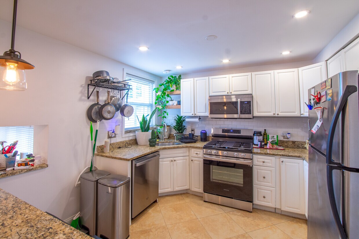 Foto principal - 626 S 16th St
