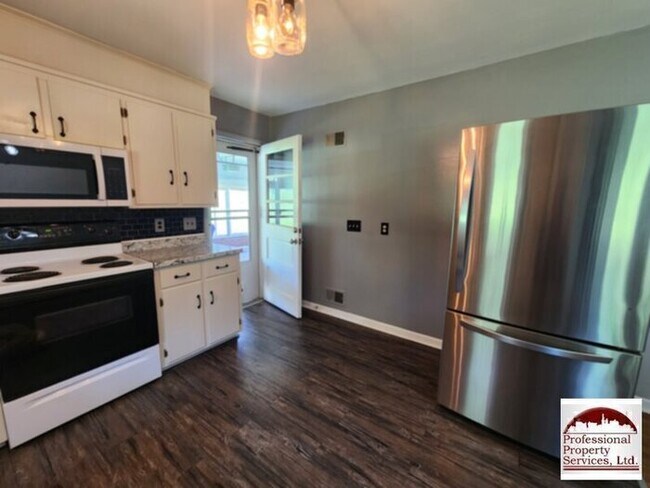 Foto del edificio - Charming Single Family Home In A Prime Loc...