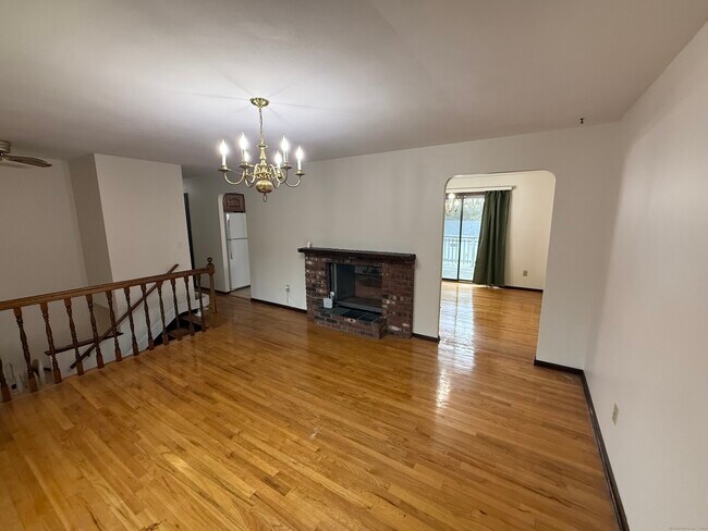 Building Photo - 6 Fairview Dr