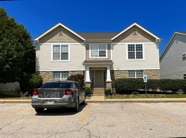 Building Photo - 721 Tower Grove Dr