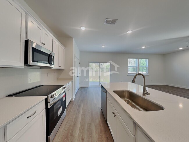 Foto del edificio - 1203 Livengood Wy