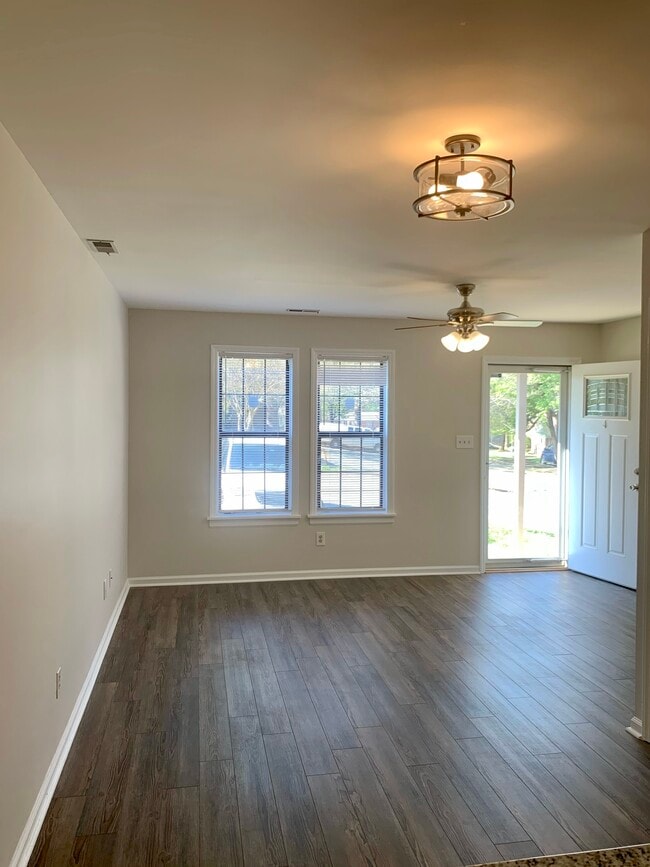 Building Photo - 2906 Old Mill Stream Ct