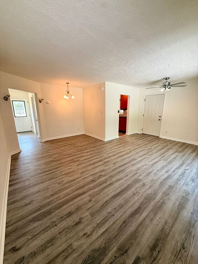 Beautifully Updated 3-Bedroom Brick Ranch in Kettering - Beautifully Updated 3-Bedroom Brick Ranch in Kettering