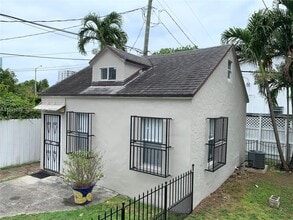 Building Photo - 178 NE 46th St