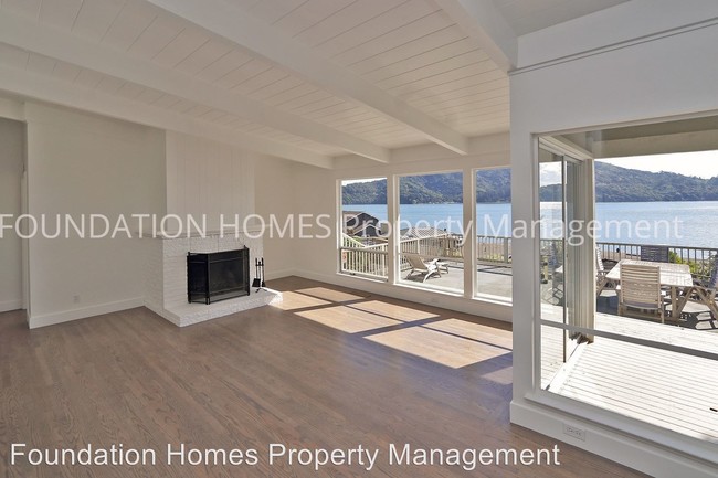 Building Photo - 2 br, 2 bath House - 2211 Mar East