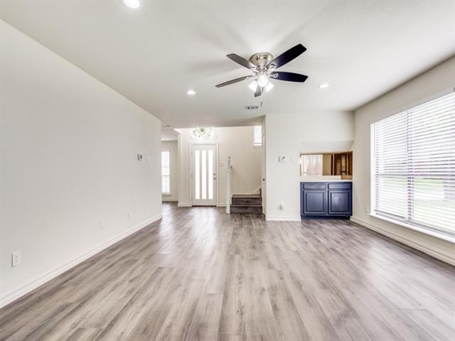 Foto del edificio - 3820 Parkmont Dr