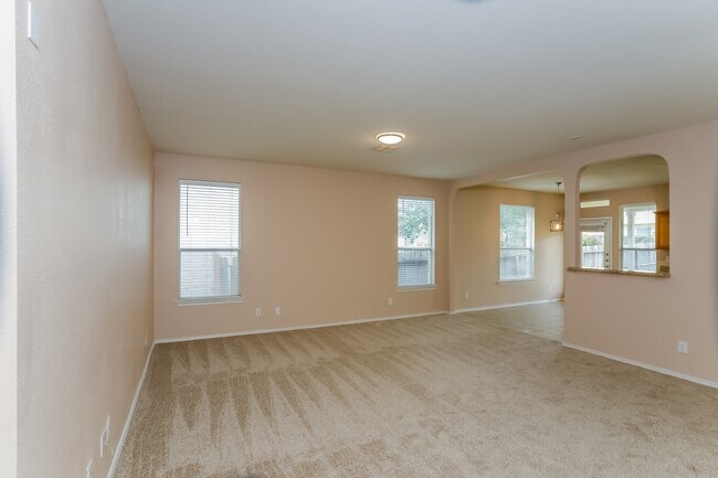 Building Photo - 6119 Briscoe Leaf
