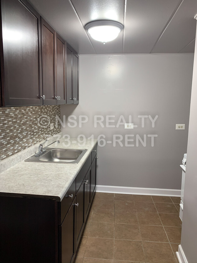Foto principal - 3820 25th Ave