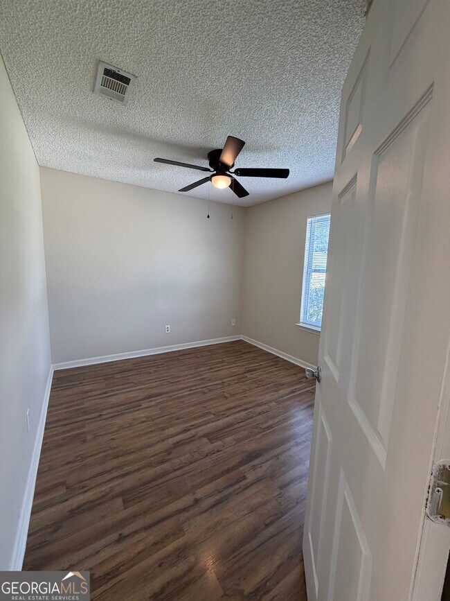 Building Photo - 101 Talbot Ct