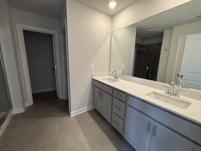 Foto del edificio - 1358 31st St NE