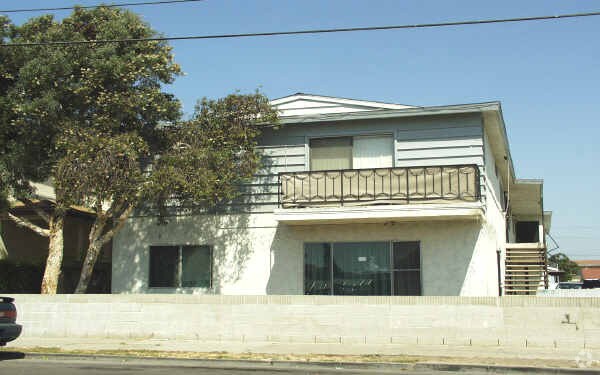 Primary Photo - 624 W 16th St