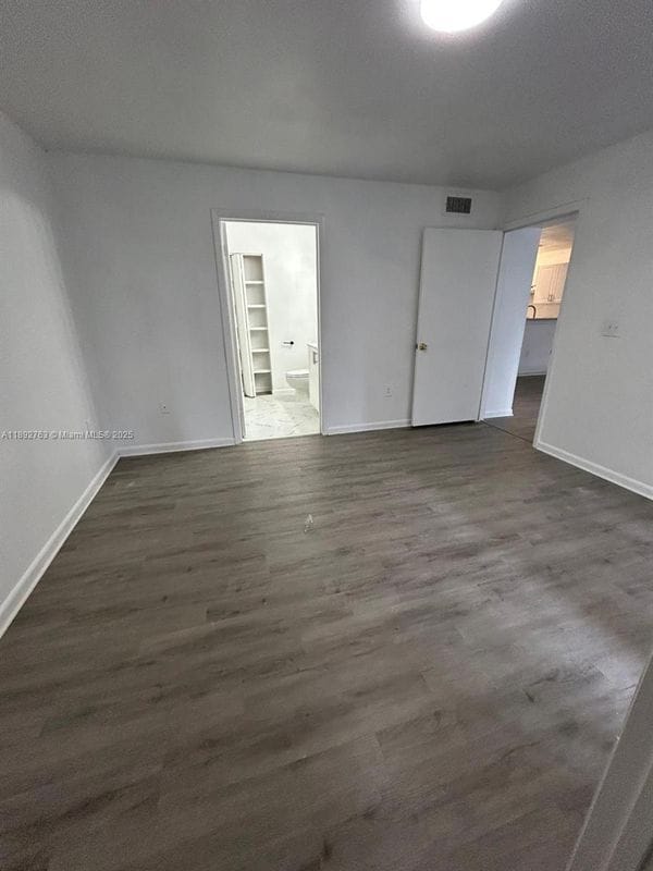 Building Photo - 4815 Via Palm Lakes