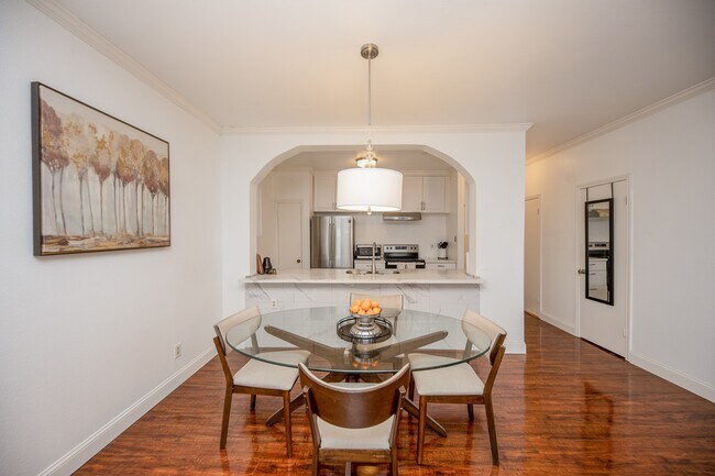 Foto del edificio - 2842 Holly Hall St
