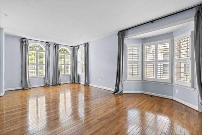 Foto del edificio - 10512 Old Ellicott Cir