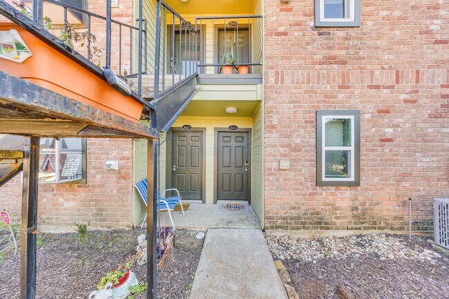 Building Photo - 18800 Egret Bay Blvd