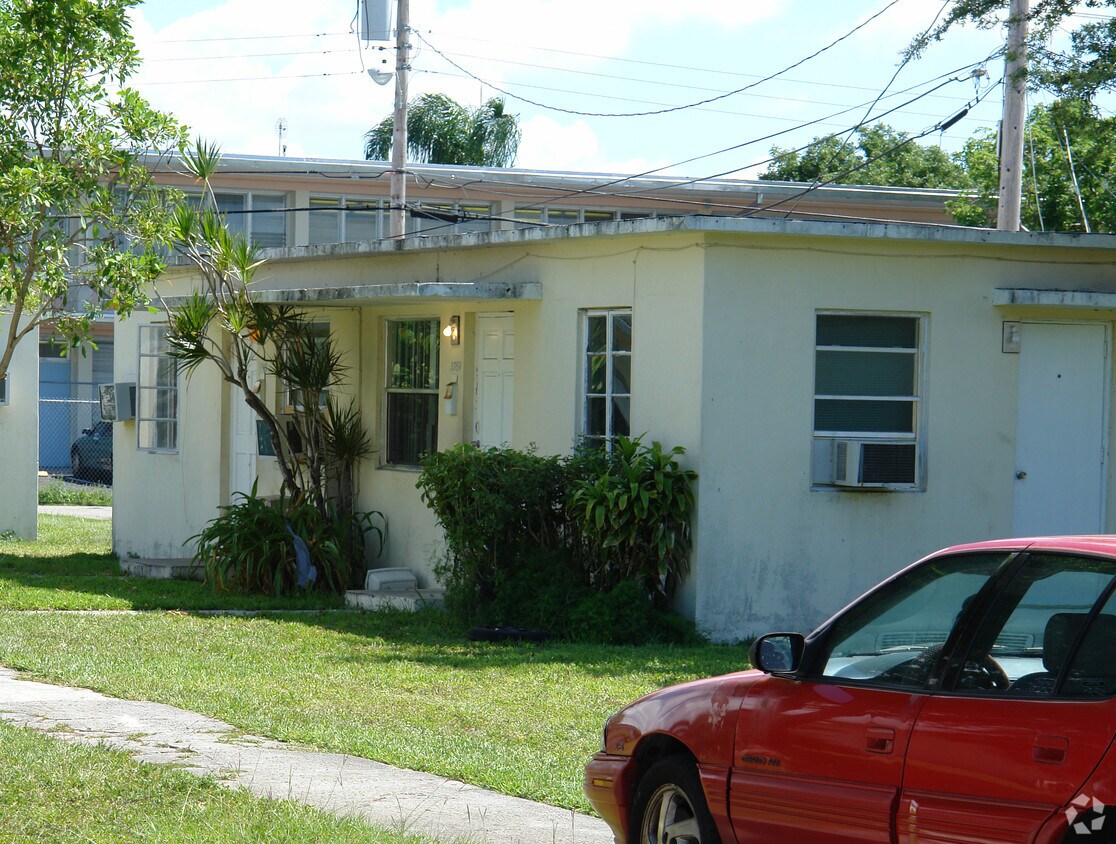 3759 Charles Ter, Miami, FL 33133 Rentals in Miami at 3759 Charles Ter