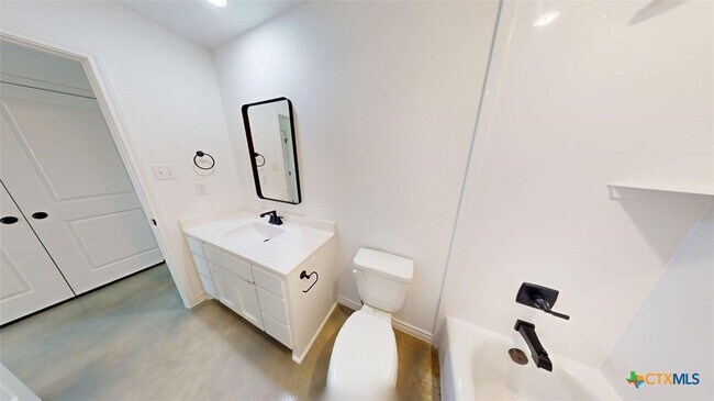 Foto del edificio - 907 Smoke Tree Ln