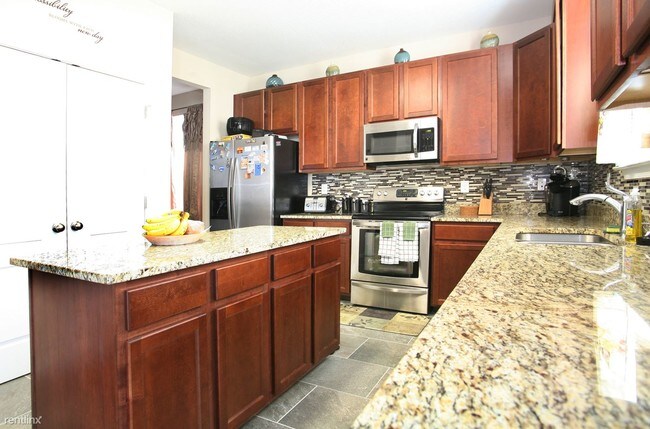Building Photo - 3118 Stone Creek Dr