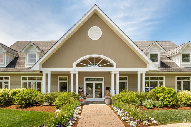 Foto del edificio - Norwest Woods