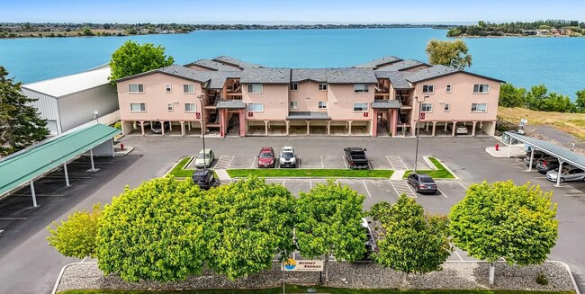 Foto del edificio - Sunset Shores - Condo For Rent