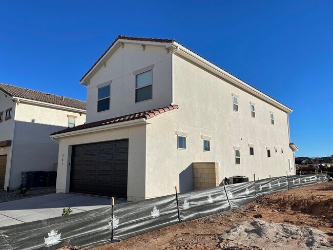Foto del edificio - 741 Red Marble Ln