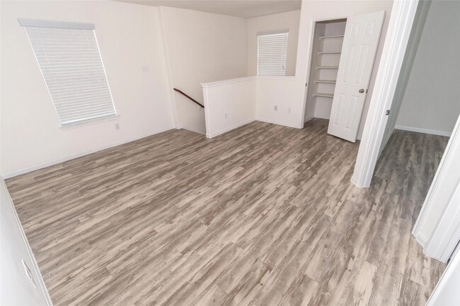 Building Photo - 2822 Junction Dr