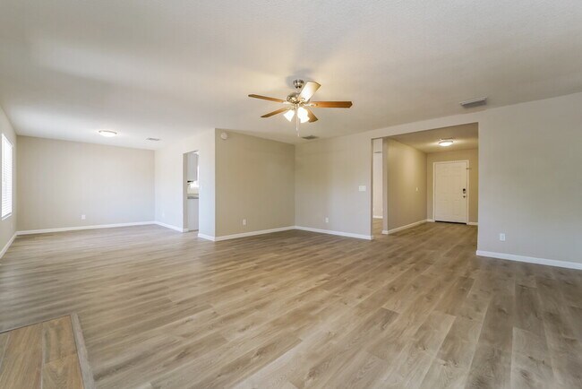 Building Photo - 7059 S Camino Libertad