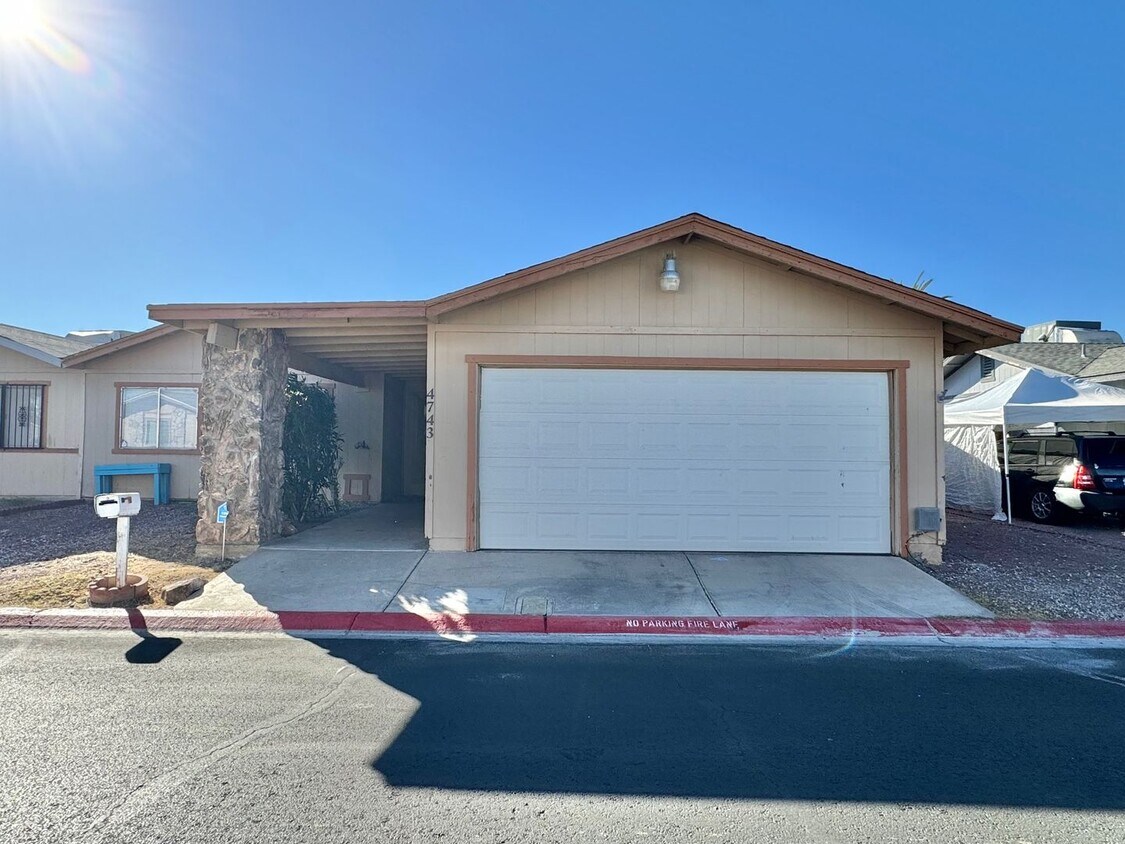 Primary Photo - ADORABLE 2 BEDROOM 2 BATHROOM TOWNHOUSE WI...