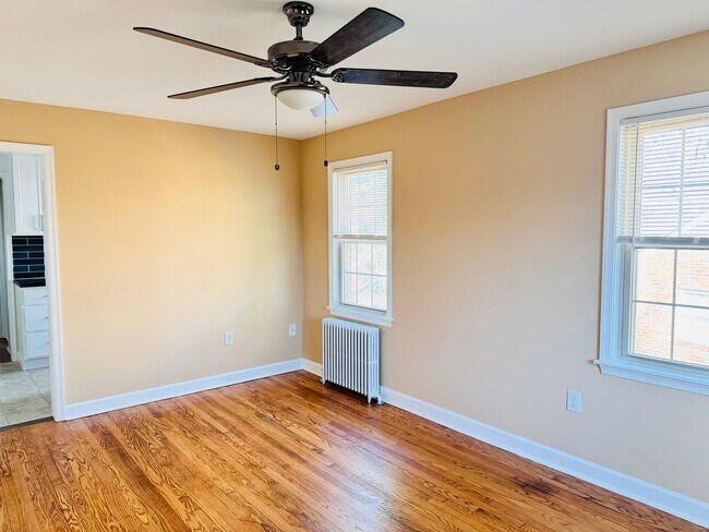 Foto del edificio - 8310 Garland Ave