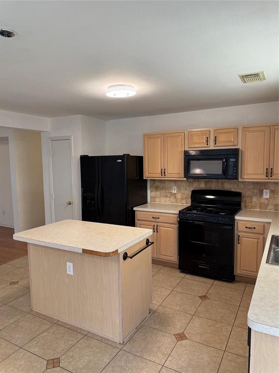 Foto del edificio - 15930 Randall Ridge Ln