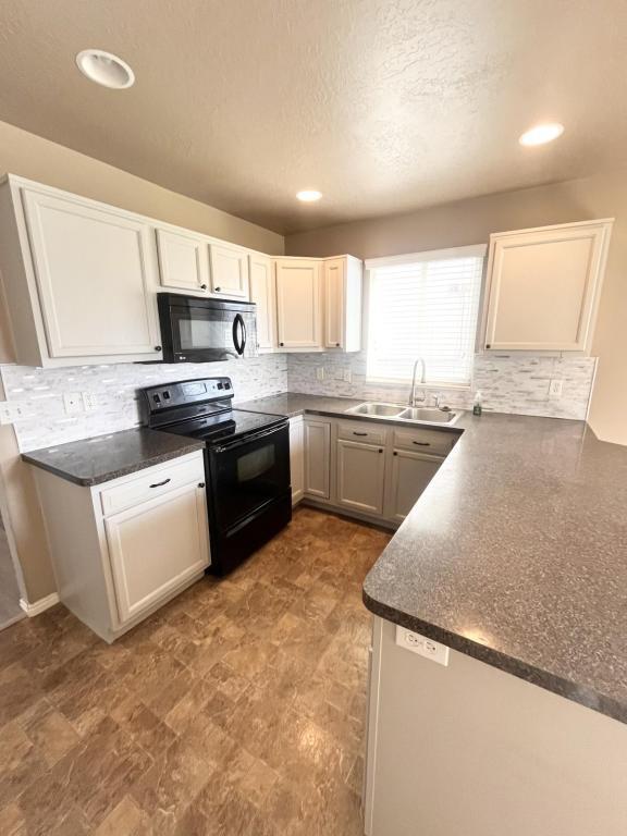 Foto del edificio - 1947 N 275 W