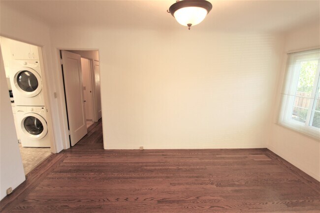 Foto del edificio - 649 Partridge Ave