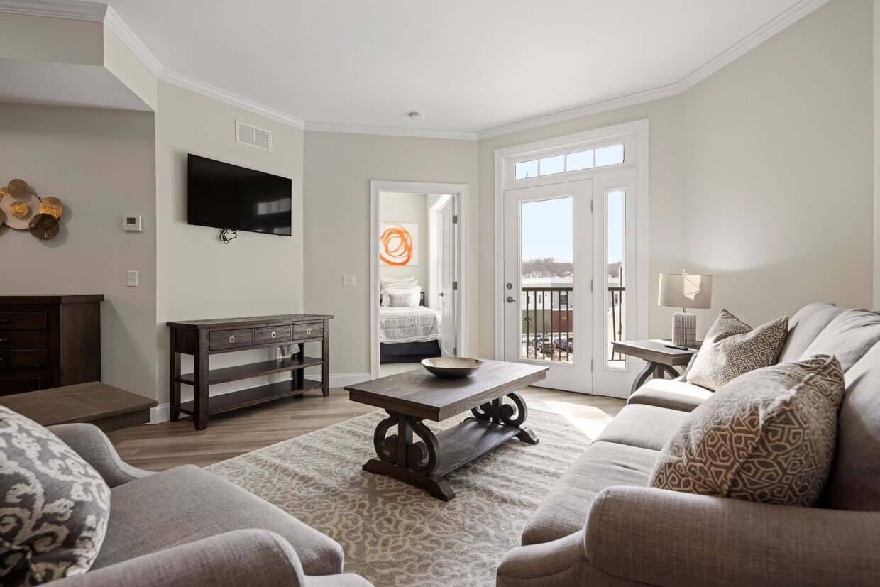 The Residences at Quarry Walk 400 Boulder Pass Oxford, CT