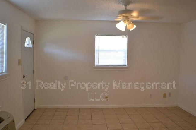 Building Photo - 704 Frisco Rd