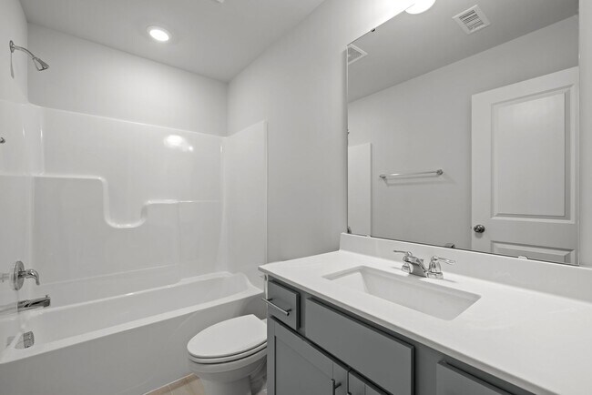 Foto del edificio - Gorgeous New Construction! Updated Kitchen, SS Appliances, Open Floorplan, Garage, Pet Friendly!