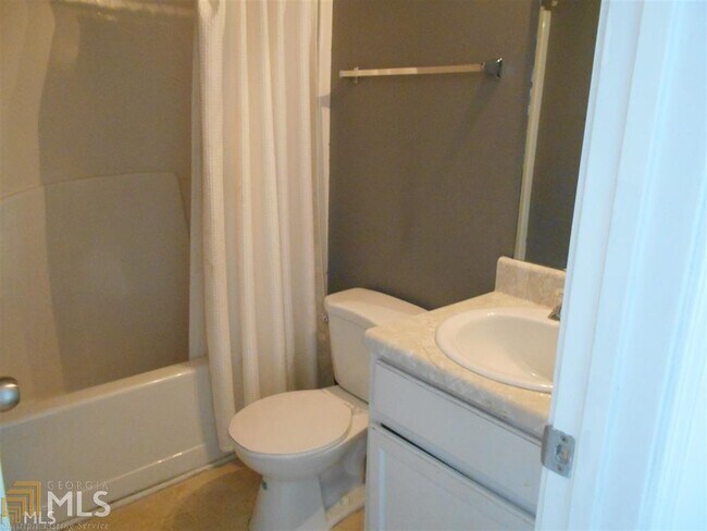 Foto del edificio - 7250 Laurel Creek Dr