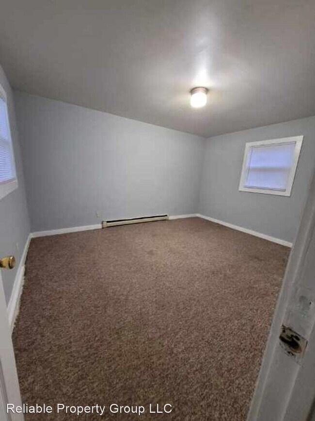 Building Photo - 2 br, 1 bath House - 115 South F Street