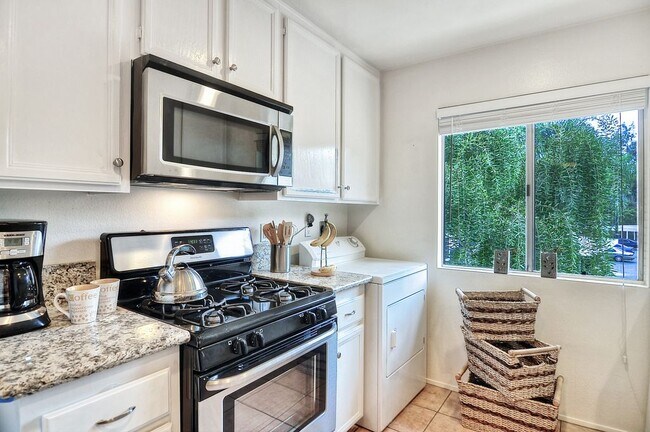 Kitchen - 29784 Sea Shore Ln