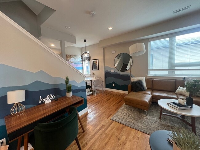 Photo - 1731 Irving St Townhome