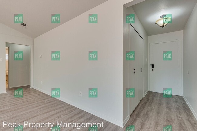 Building Photo - 3 br, 1.5 bath House - 304 Asbury Cir